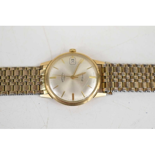 270 - A Gentleman's 9ct gold Rotary manual wind wristwatch, with date calendar and seconds hand, with a go... 