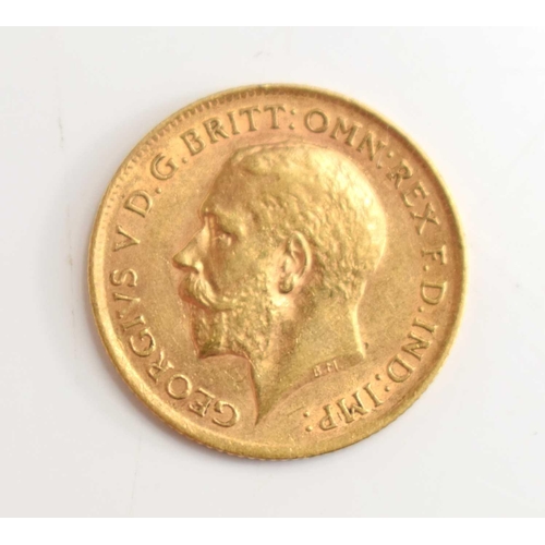 310 - A George V gold half sovereign, dated 1912.