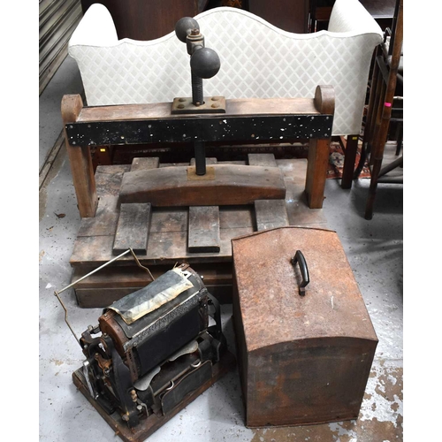 364 - A vintage Gefestner photocopier together with a Victorian book binding press.