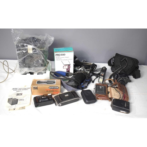 375 - A group of cameras and accessories to include a Pentax Spotmatic 35mm camera with zoom lens, Agfa Bi... 