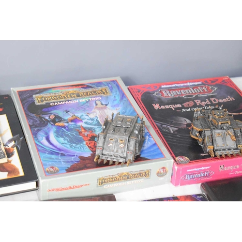 440 - Dungeons and Dragons, 2nd Edition: books, manuals, players, MDC manuals and maps, together with Vint... 