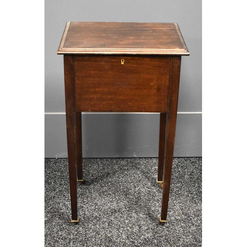 504 - An Edwardian rosewood sewing stand, with lift up lid, lined interior, raised on tapered square secti... 