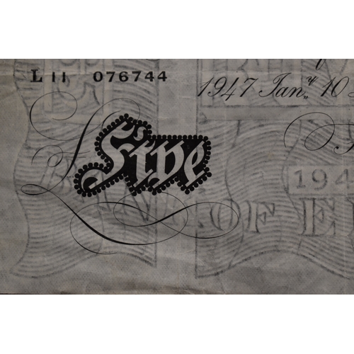 108 - A Bank of England £5 five pound note 1947 Jan'y 10 London, Chief Cashier K O (Kenneth) Peppiatt L11 ... 