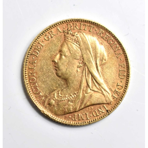 63 - A Queen Victoria full gold sovereign, veiled head, Melbourne mint mark, dated 1898.