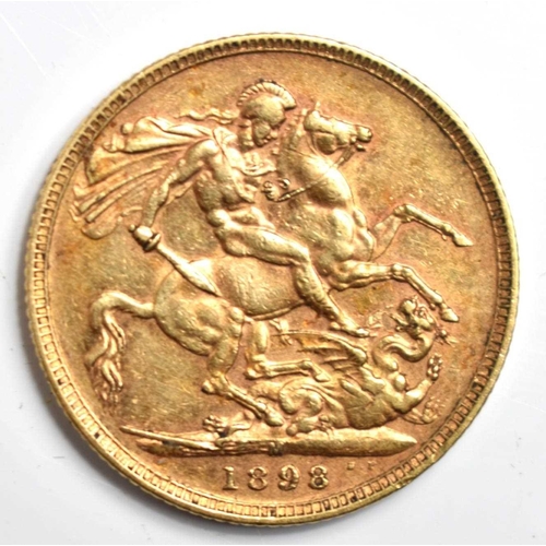 63 - A Queen Victoria full gold sovereign, veiled head, Melbourne mint mark, dated 1898.