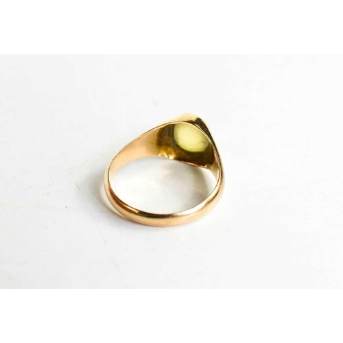 174 - A 14ct gold and opal cabochon set ring, size P, 3.58g.
