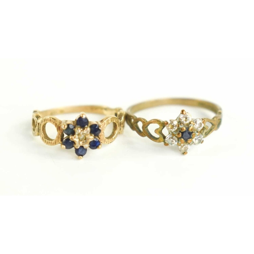 84 - A 9ct gold 1970s flowerhead ring set with sapphires and diamond to the centre size H, together with ... 