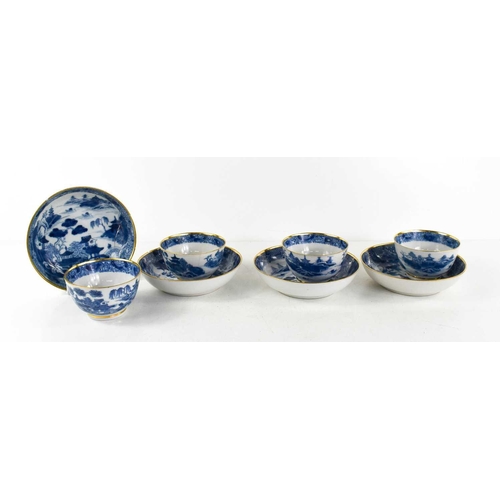 60 - A set of four mid 19th century blue and white Chinese gold rimmed tea bowls and saucers / dishes, 13... 