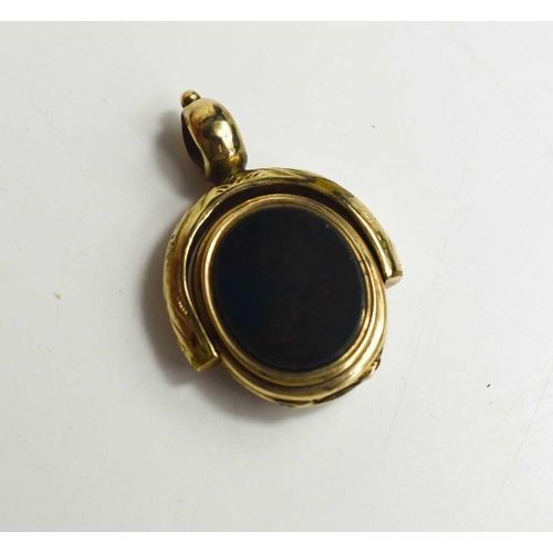 180 - A gold, agate and sardonyx locket, of swivel form, 7.89g.