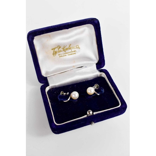 203 - A pair of vintage 14ct gold and cultured pearl earrings, by Ty Lee, 3.36g.