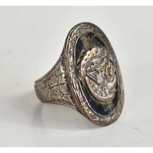 209 - A 19th century silver and enamel signet ring with swan crest, size J.