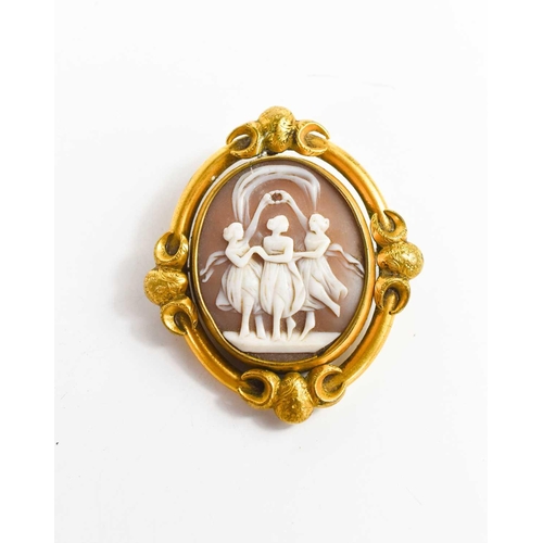 254 - A Victorian pinchbeck cameo mourning brooch / pendant, the cameo carved to depict the three graces, ... 