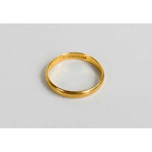 318 - A 22ct gold wedding band, size N, 2.44g.