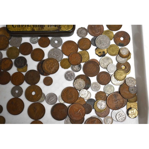 91 - A collection of Gb and worldwide coinage, some silver to include, florin, shillings, rupee and other... 