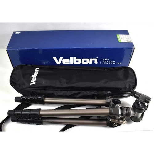 244 - A Velbon Sherpa 750r camera tripod.