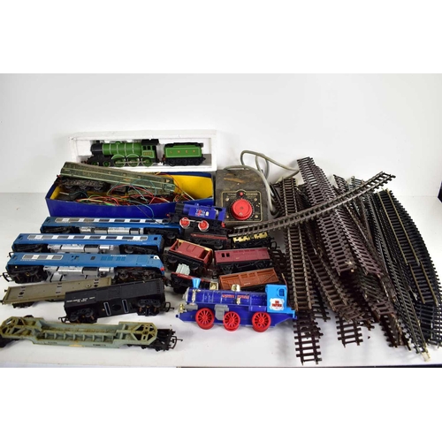 20 - A group of 00 gauge train collectables to include track, Hornby locomotive, Pullman carriages and ot... 