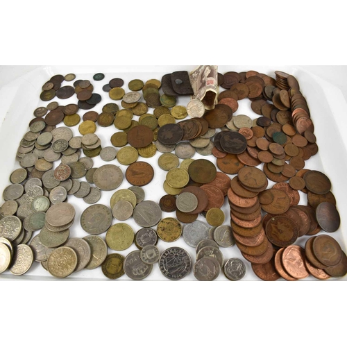 265 - A selection of coins, mostly GB examples, to include Georgian and Victorian pennies, Crowns, Half Pe... 