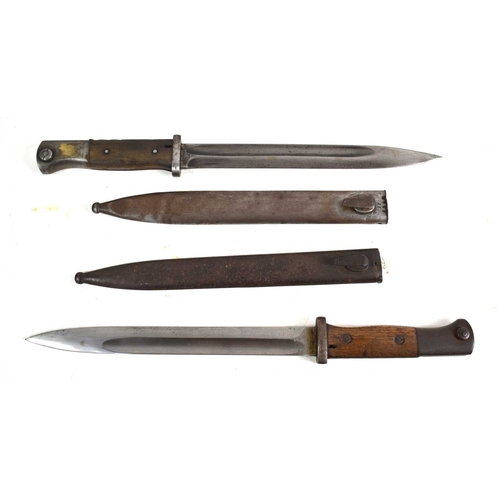 61 - Two German M1884/98 bayonets, one example made by J.A Henckels, the other blade stamped 4181 and S/1... 