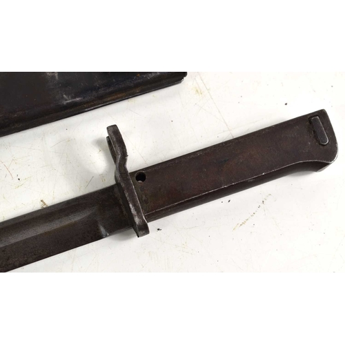64 - A German WWI Ersatz EB34 bayonet for the Mauser Gewehr 98 rifle, with steel scabbard.