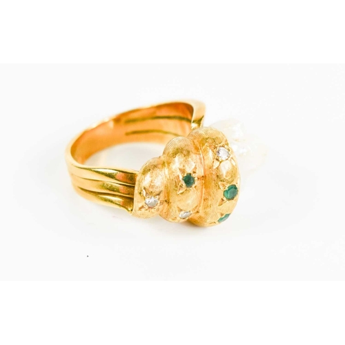 14 - An 18ct gold, pearl, diamond and emerald ring, in the form of a shell with large freshwater pearl to... 