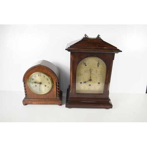 215 - An early 20th century oak cased Westminster chime bracket clock by Kienzle with pendulum and key, 42... 