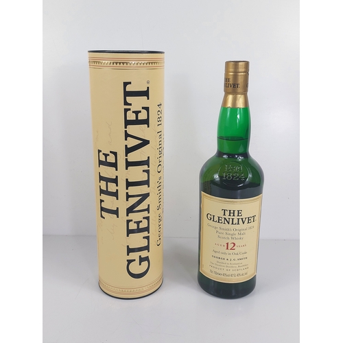 384 - A bottle of Glenlivet 12 year old single malt Scotch whisky, 40%, 70cl.