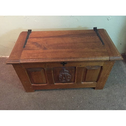 4 - Military intrest RAF oak coffer /chest. Measures 80x40x44cm