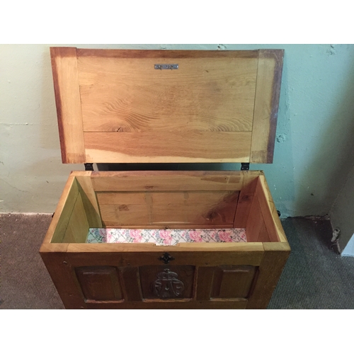 4 - Military intrest RAF oak coffer /chest. Measures 80x40x44cm