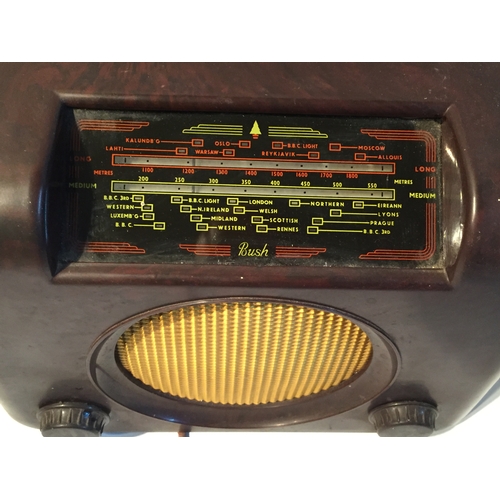 100 - Vintage Bakelite Bush Radio