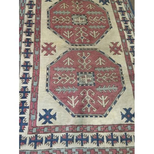 49 - Kilim Rug 186 x 126