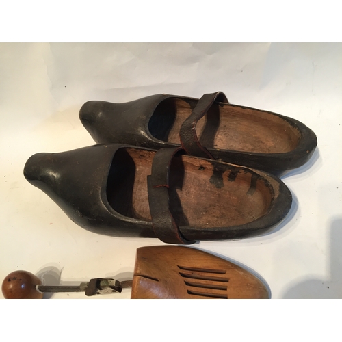 237 - A Pair Of Vintage Wood Clogs And Shoe Lasts