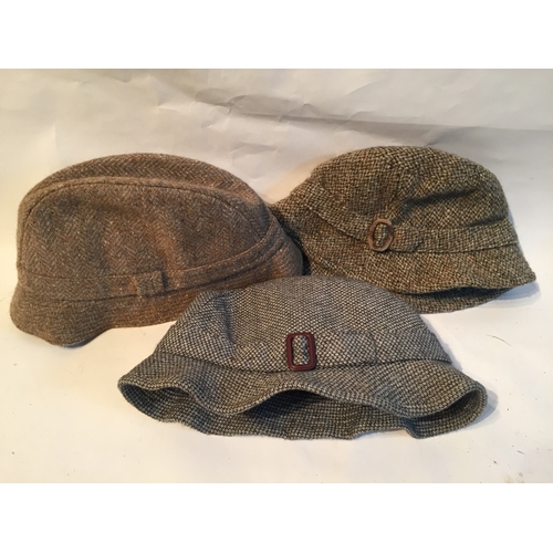 240 - 3 Vintage Hats