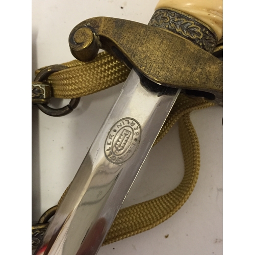 390 - A German Officers Dagger