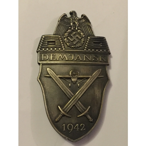 207 - German Demjansk 1942 Shield / Badge