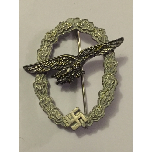 211 - a Reproduction German Luftwaffe Badge