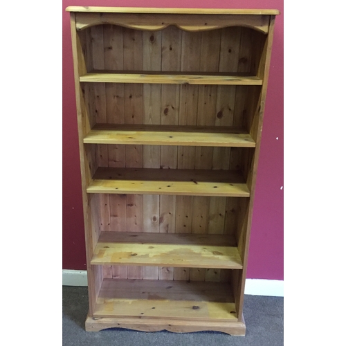 39 - Solid Pine Bookcase 152x80x34cms