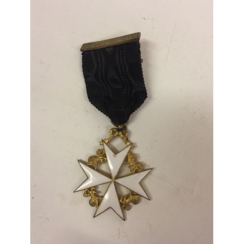 260 - MASONIC Knights of Malta Breast jewel