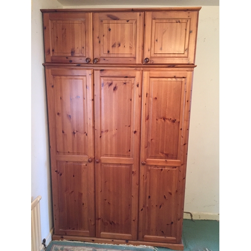 54 - Solid Pine Triple Wardrobe With Top Box223hx133wx53dcms