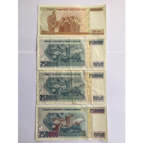 73 - High Denomination Central Bank Of Turkey 1997 Lirasi Notes To Include 100000 Note Uncirculated Along... 