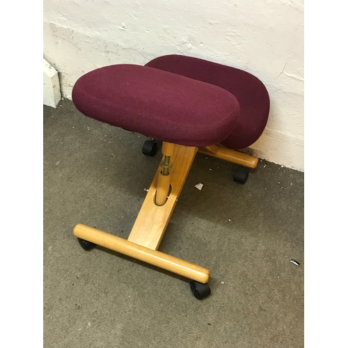 30 - Wooden Ergonomic Kneeling Chair