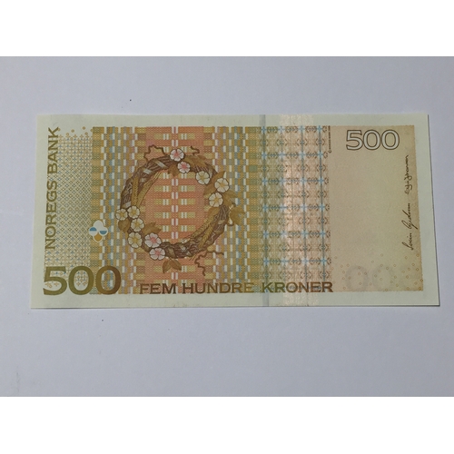 156 - Norway  Norges Bank 500 Kroner Note 2002 In Uncirculated Condition