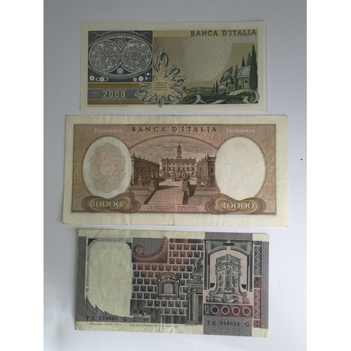 234 - Banca d'italia Notes To Include  2000 , And 2 X 10,000 Lire Notes VF -UNC (3)