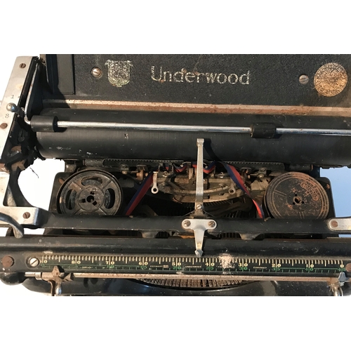 147 - Vintage Underwood Type Writer