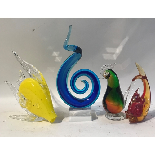 252 - Group Of Murano Glass Items To Include Fish, Chicken Etc