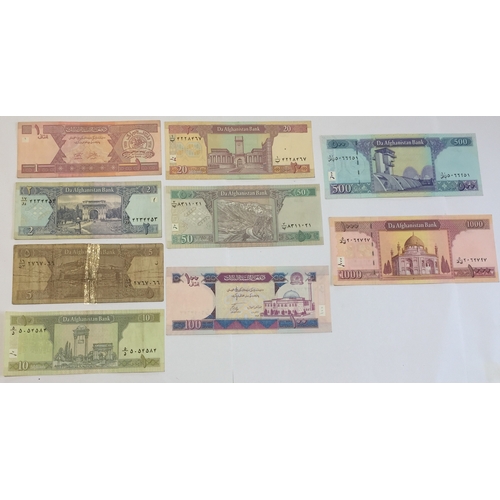 462 - Afghanistan Banknotes to Include 1 , 2 , 5 , 10 , 20 , 50 , 100 , 500 , 1000 Afghanis VF -UNC (9) .