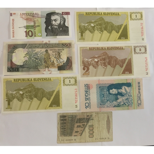 532 - Various World Banknotes. Slovenia , Somalia , Seychelles , Etc, Mostly Uncirculated (7)