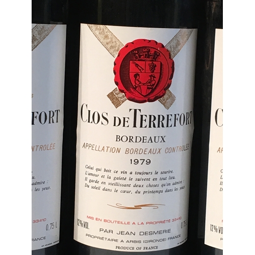 588 - 12 Bottles Of Vintage Red Wine 1982 Clos De Terrefort Bordeaux