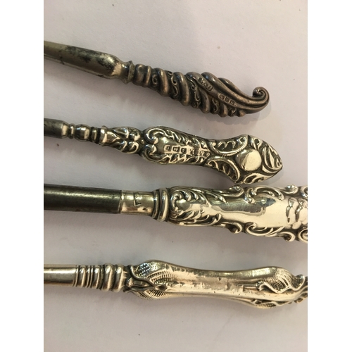 121 - Small Group Of Silver To Include Button Hooks   Along With A Fork (4)