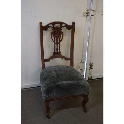 51 - Nursing chair