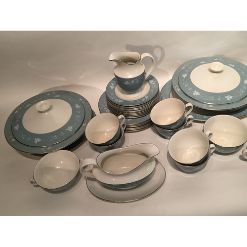 389 - Royal Doulton dinner service